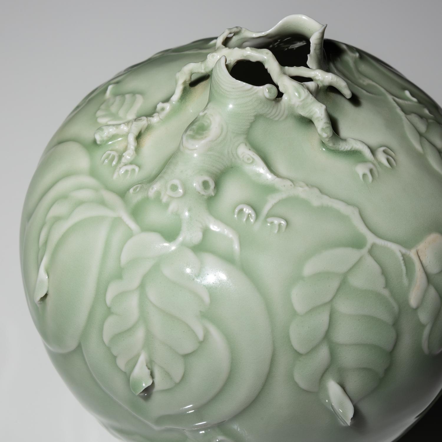 Celadon vessel on stand, 1992