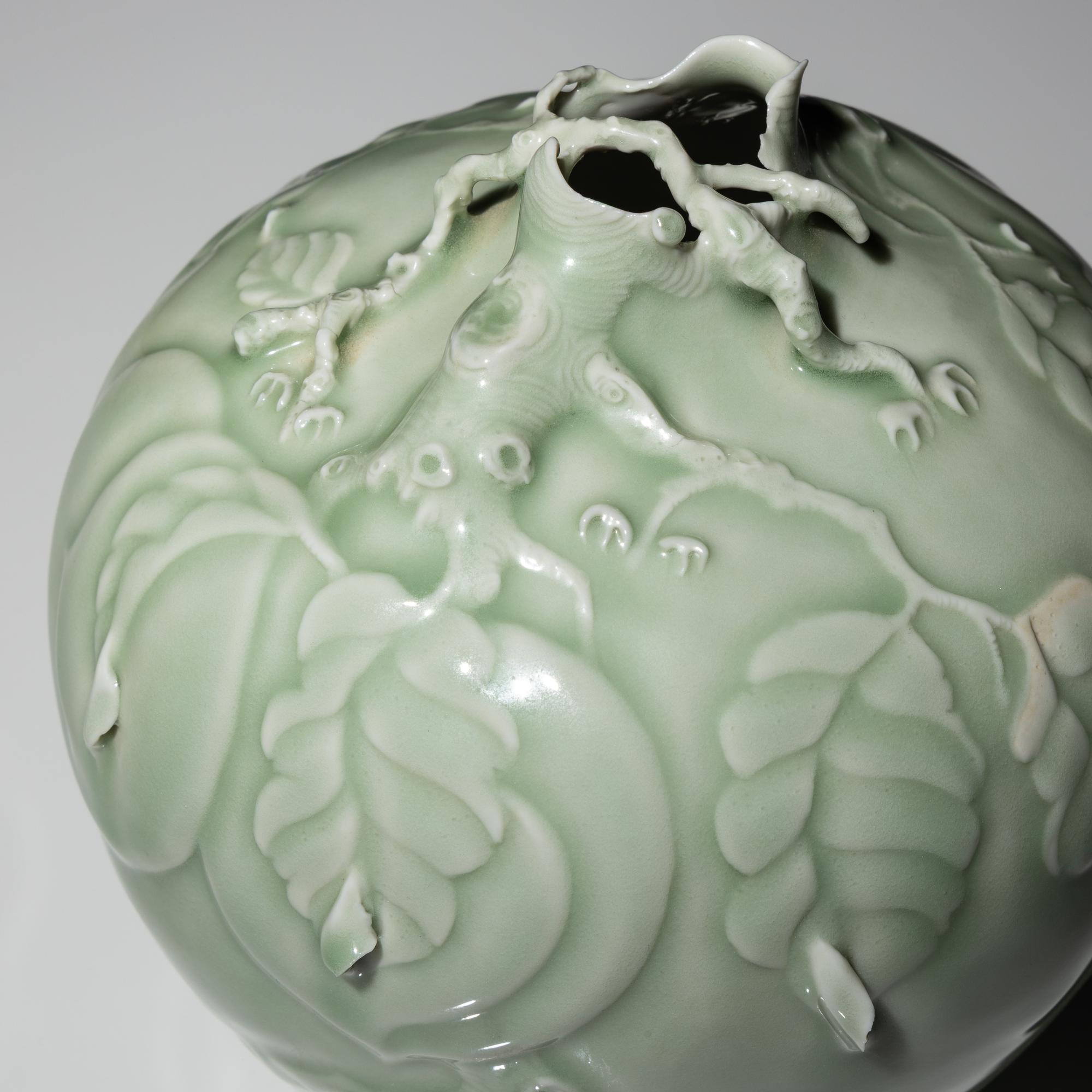 Celadon vessel on stand, 1992