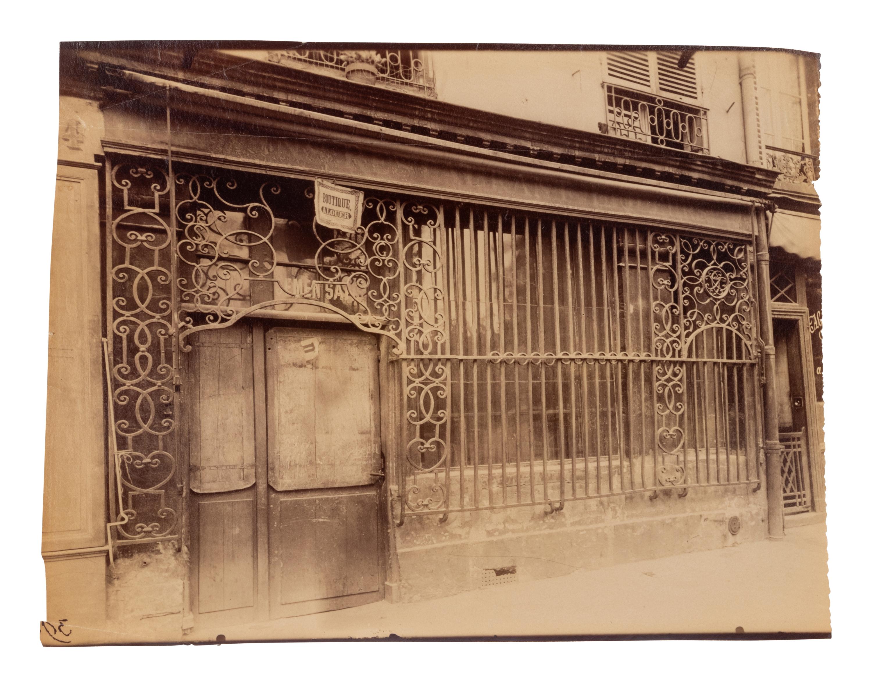 A group of three photographs ( Grille du Cabaret, 34 quai de l'Hôtel de Ville , 1900; Grille, rue de Turenne , 1922; Balcon, [15] rue du Petit Pont , 1913)