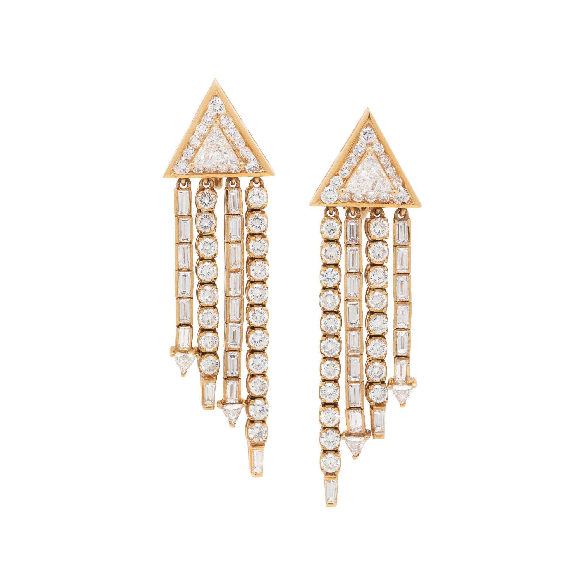 YELLOW GOLD AND DIAMOND EARCLIPS