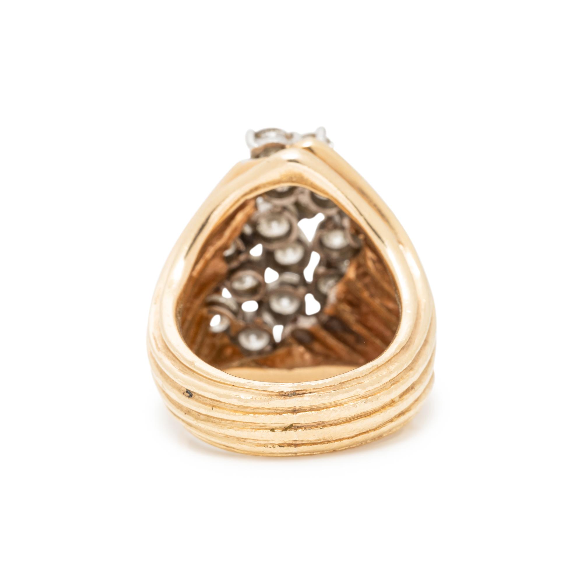 YELLOW GOLD AND DIAMOND RING