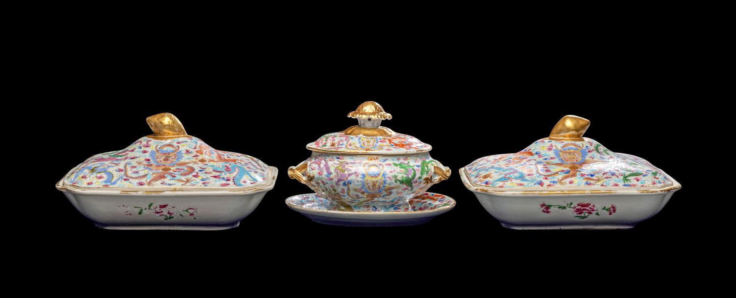 A Set of Three Chinese Famille Rose Porcelain Rectangular 'Dragons' Covered Tureens