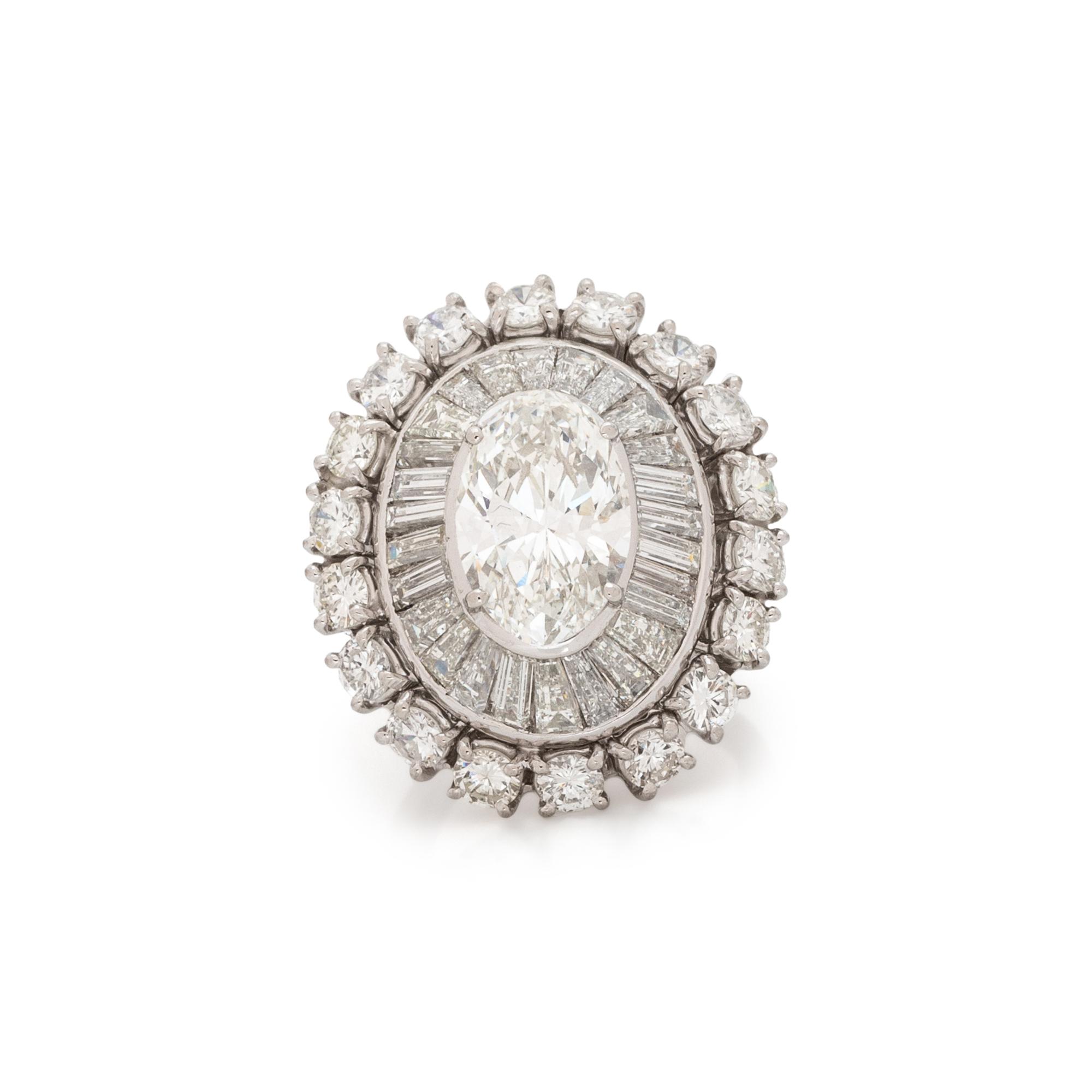 DIAMOND AND PLATINUM RING
