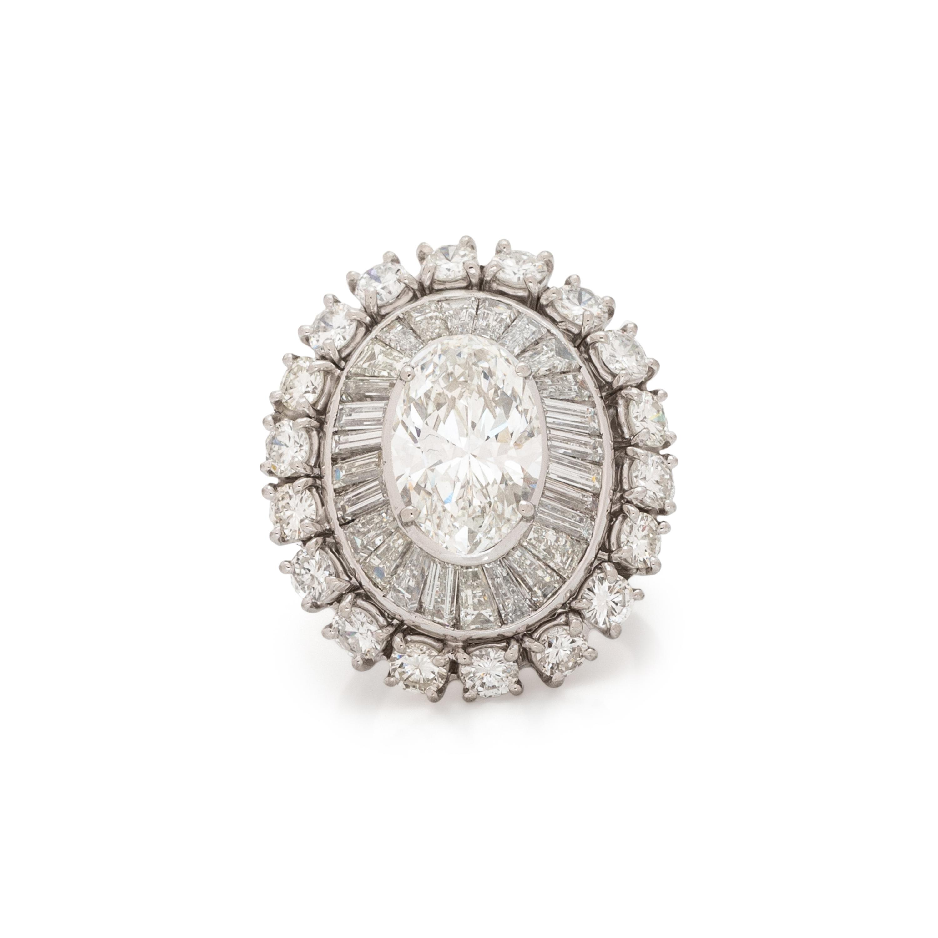 DIAMOND AND PLATINUM RING