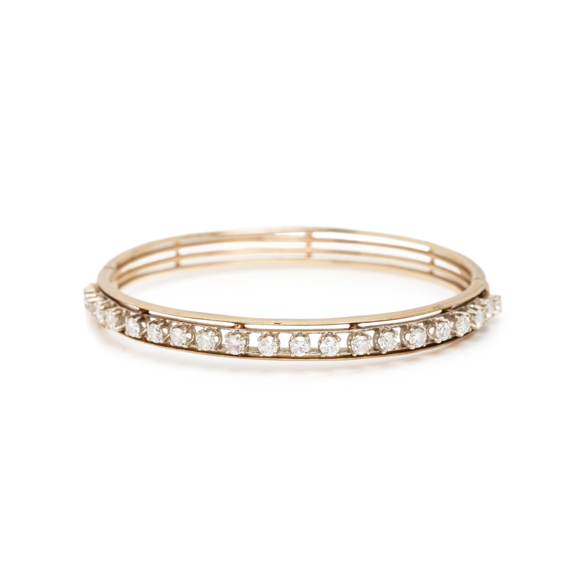 DIAMOND AND YELLOW GOLD BANGLE BRACELET