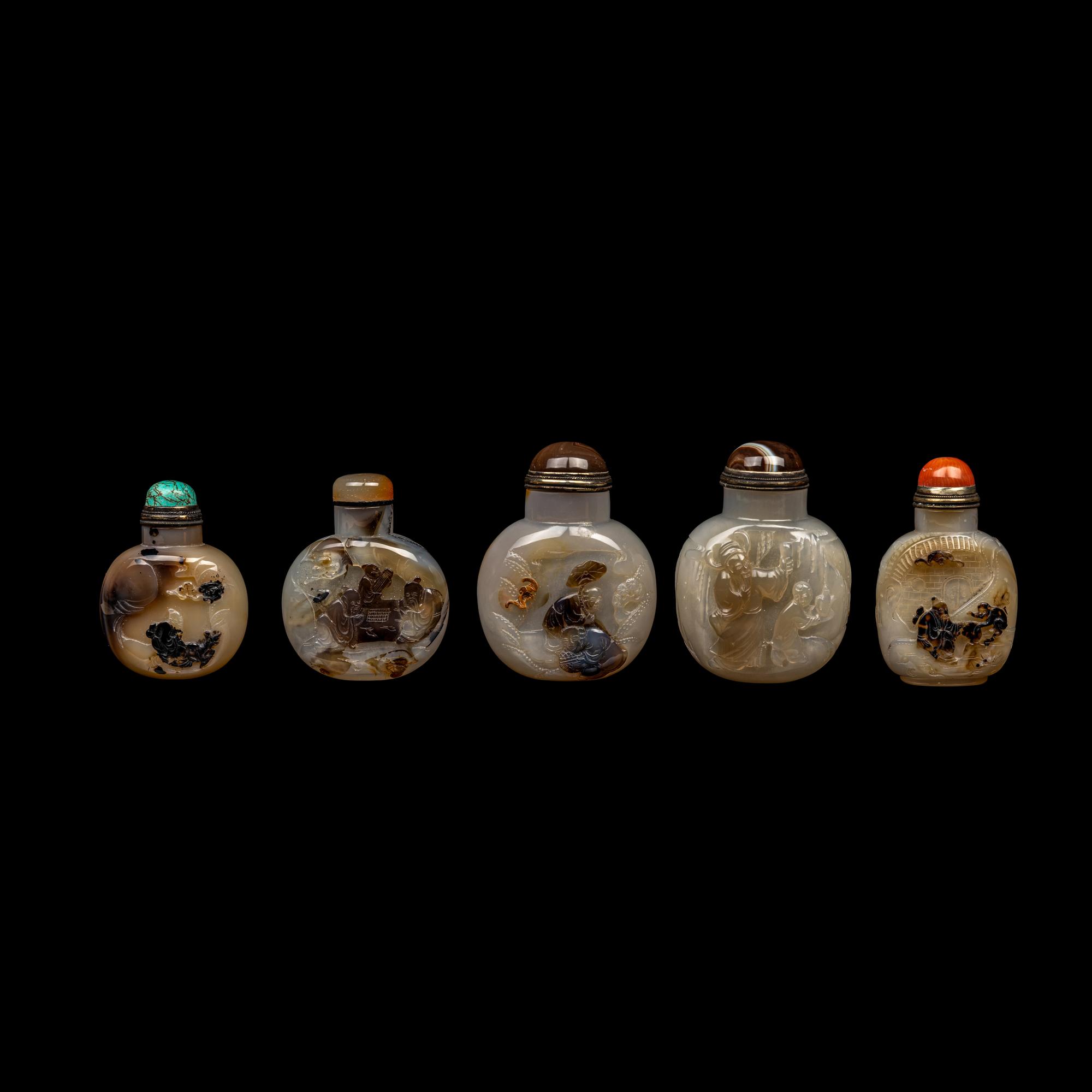 Five Chinese Silhouette Agate Snuff Bottles, 20th Century 近代 瑪瑙巧雕鼻烟壺五支