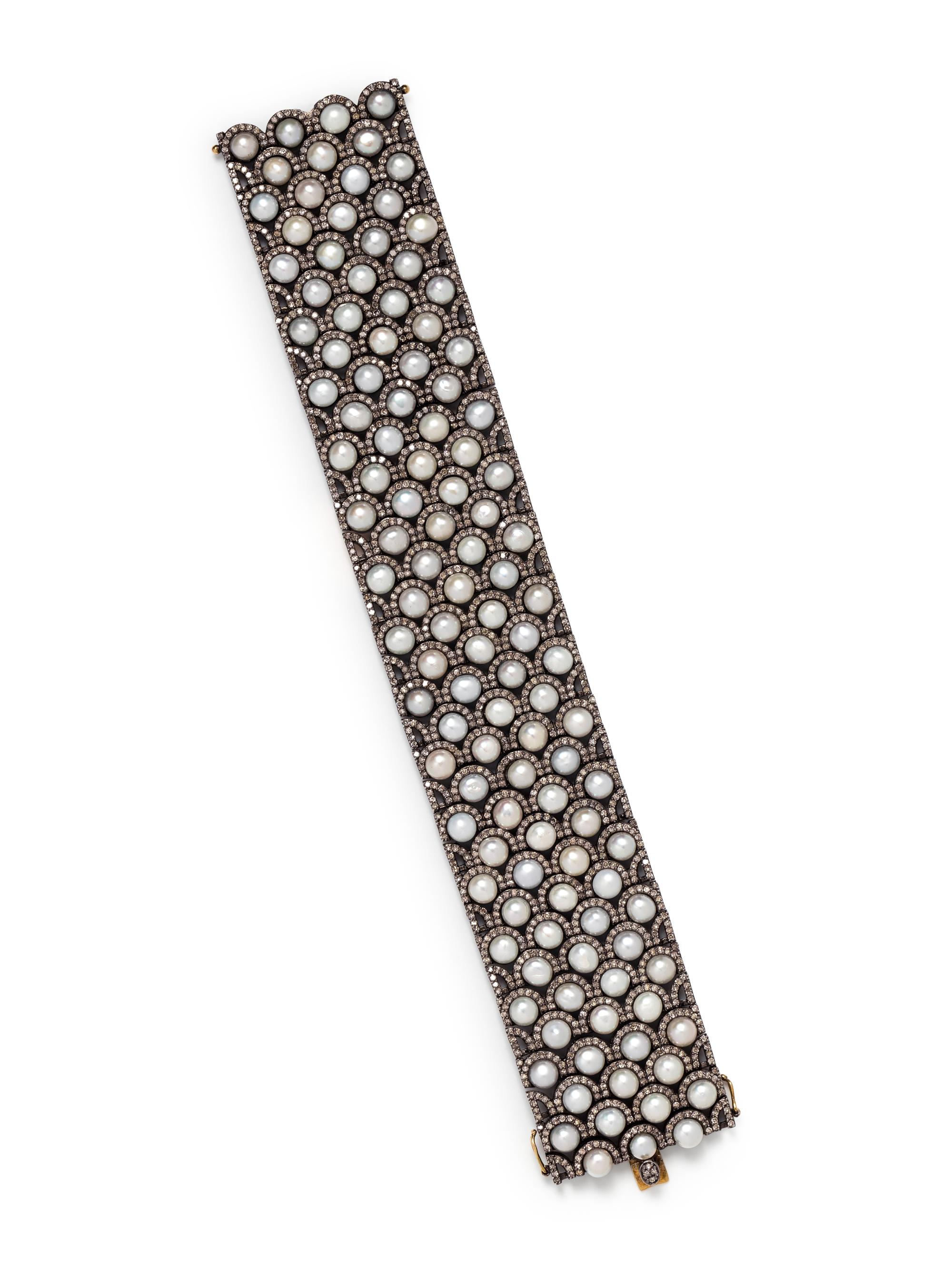 CULTURED PEARL AND DIAMOND BRACELET