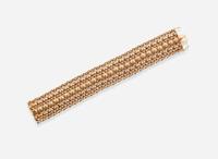 An 18K Yellow Gold Bracelet