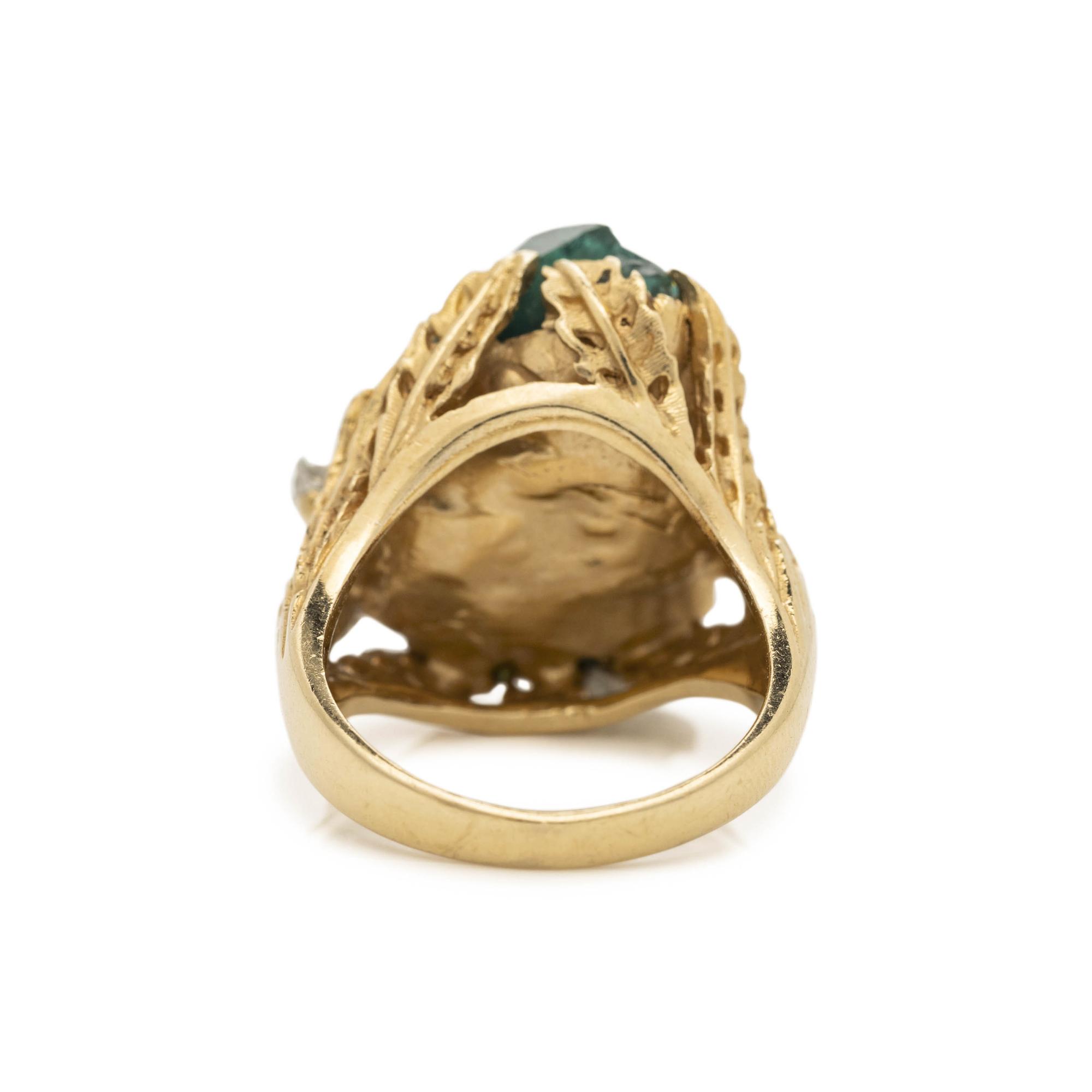 YELLOW GOLD AND SYNTHETIC EMERALD CRYSTAL RING