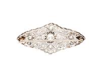 EDWARDIAN, DIAMOND AND PLATINUM BROOCH
