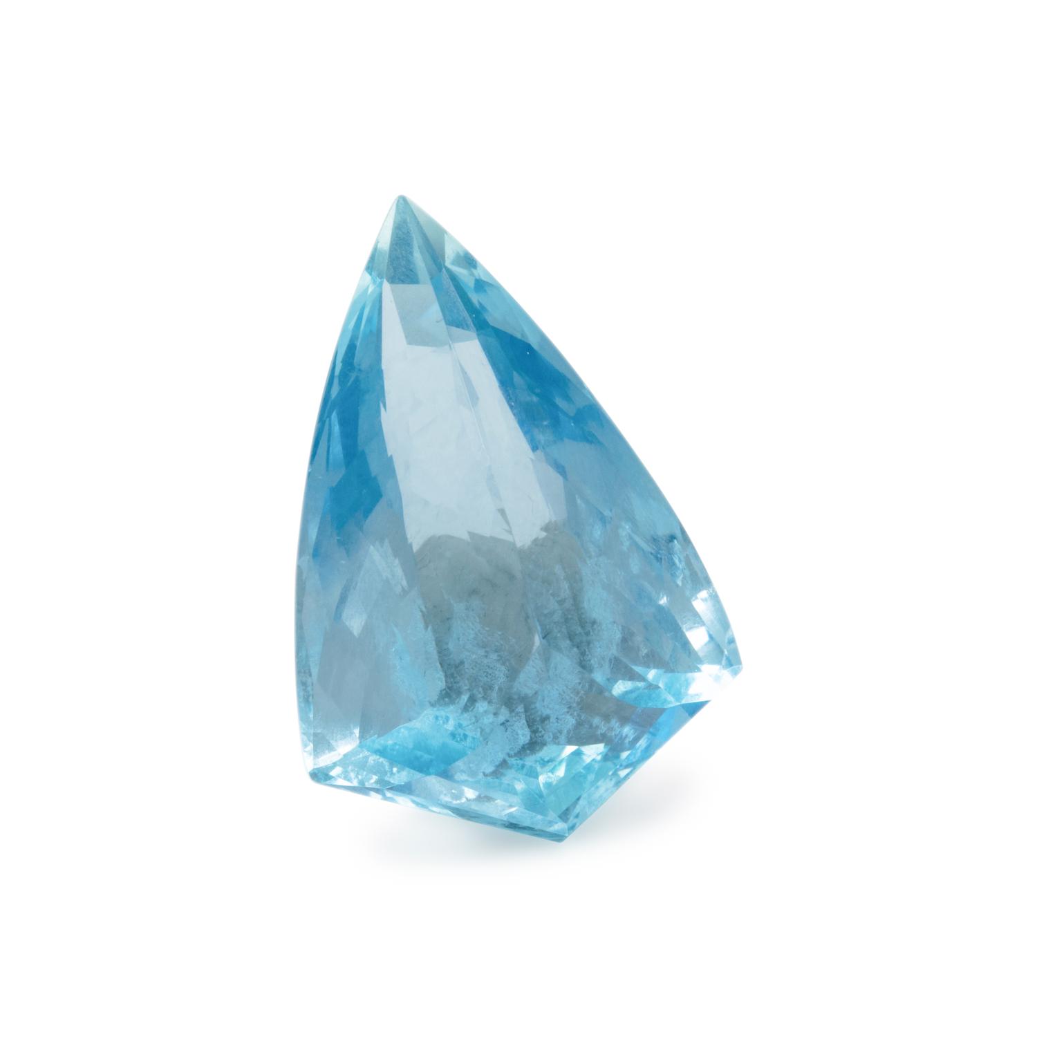 AN UNMOUNTED AQUAMARINE