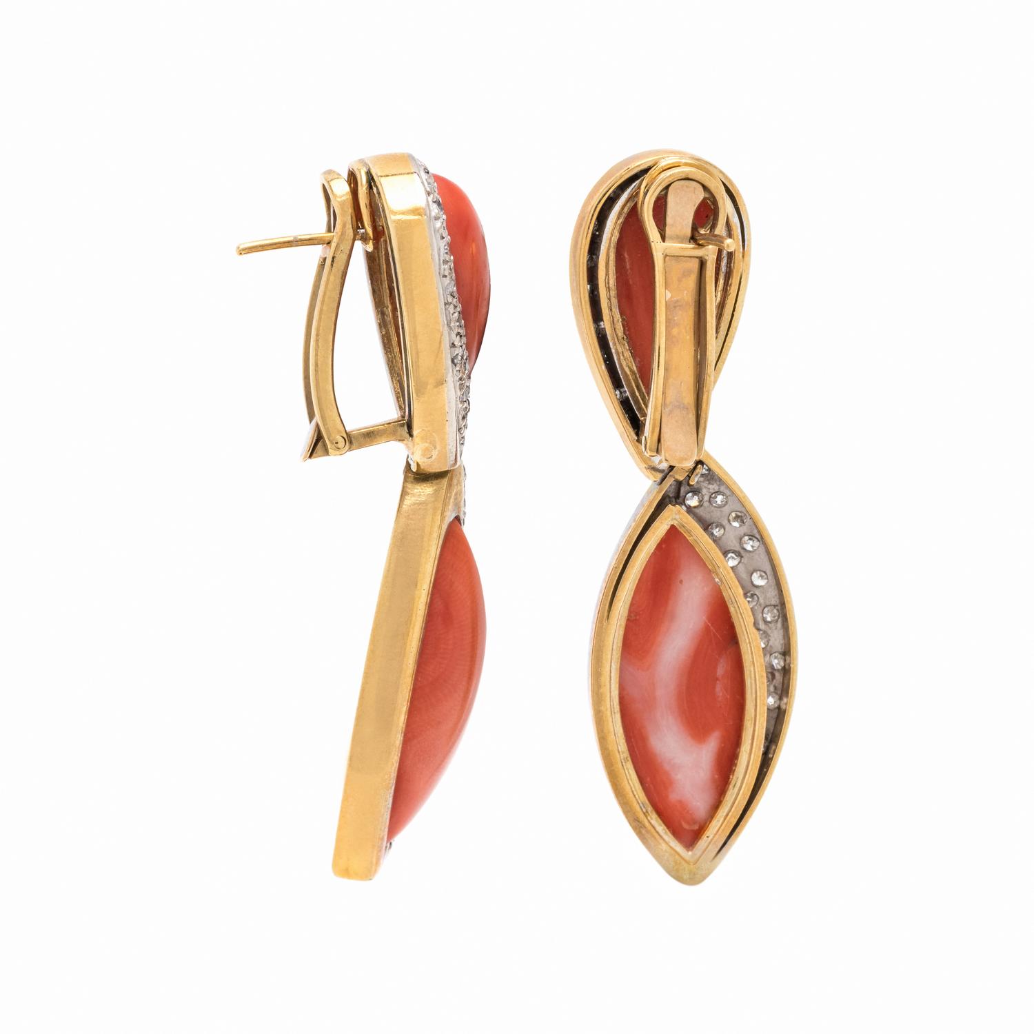 BICOLOR GOLD, CORAL AND DIAMOND EARCLIPS