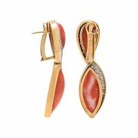 BICOLOR GOLD, CORAL AND DIAMOND EARCLIPS