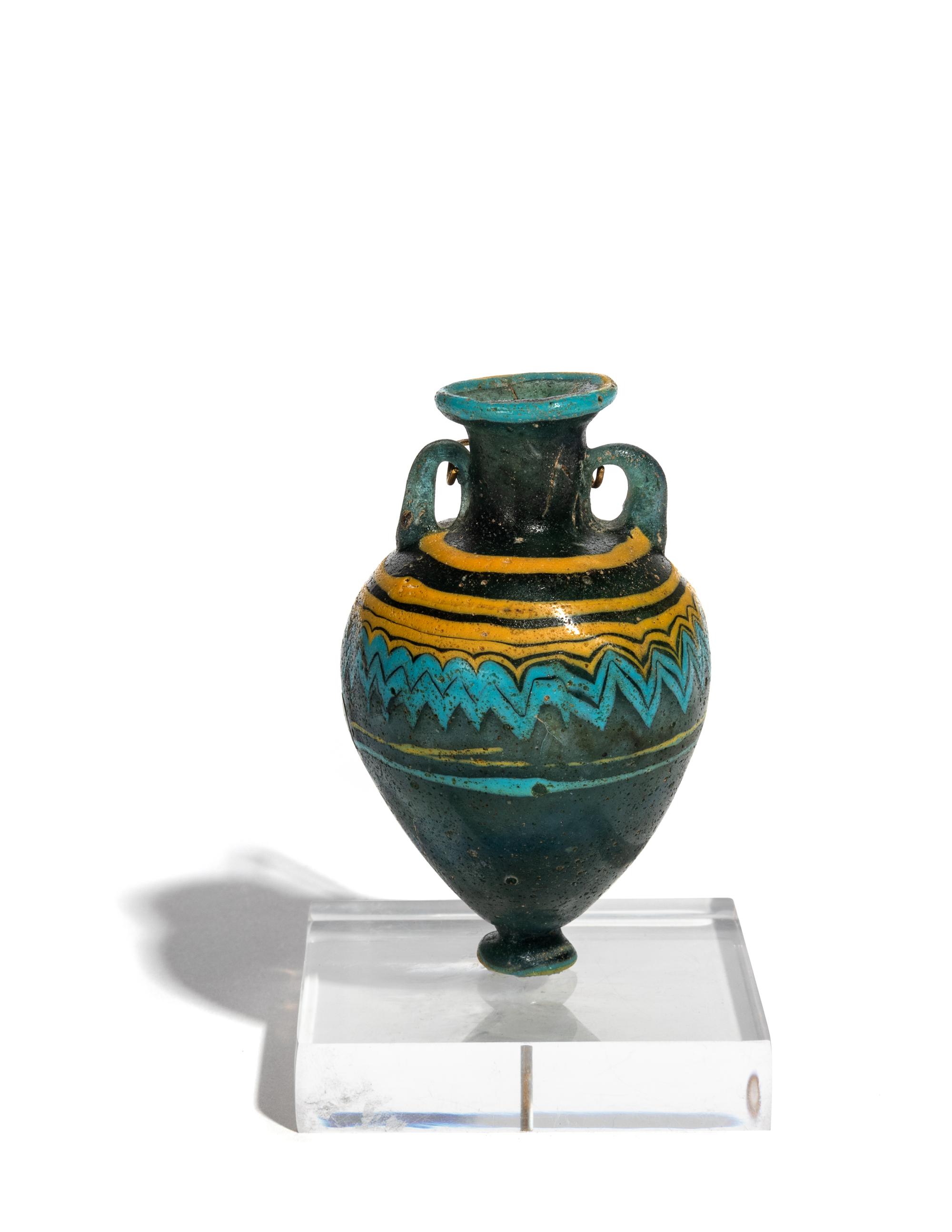 An Eastern Mediterranean Core-Formed Glass Amphoriskos