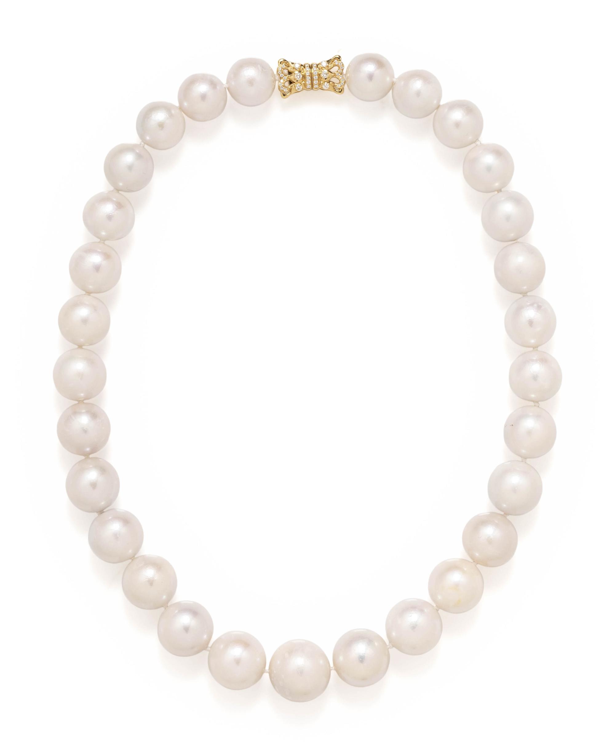CULTURED SOUTH SEA PEARL NECKLACE