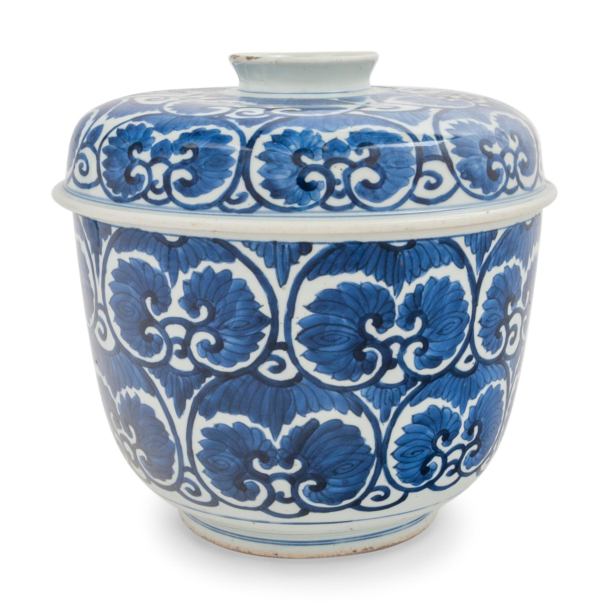 A Large Blue and White Porcelain Covered Bowl