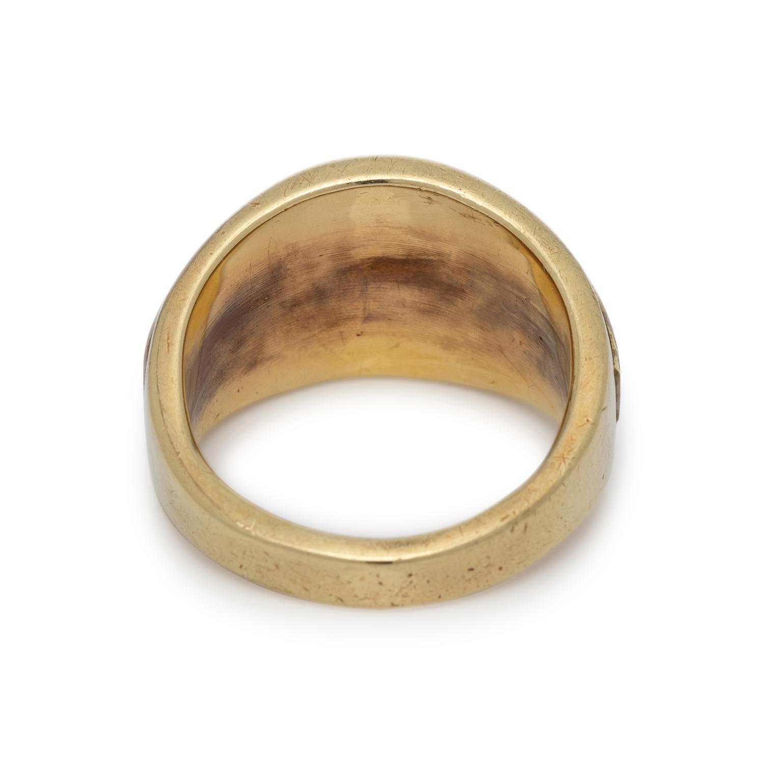 GOLD IN QUARTZ RING