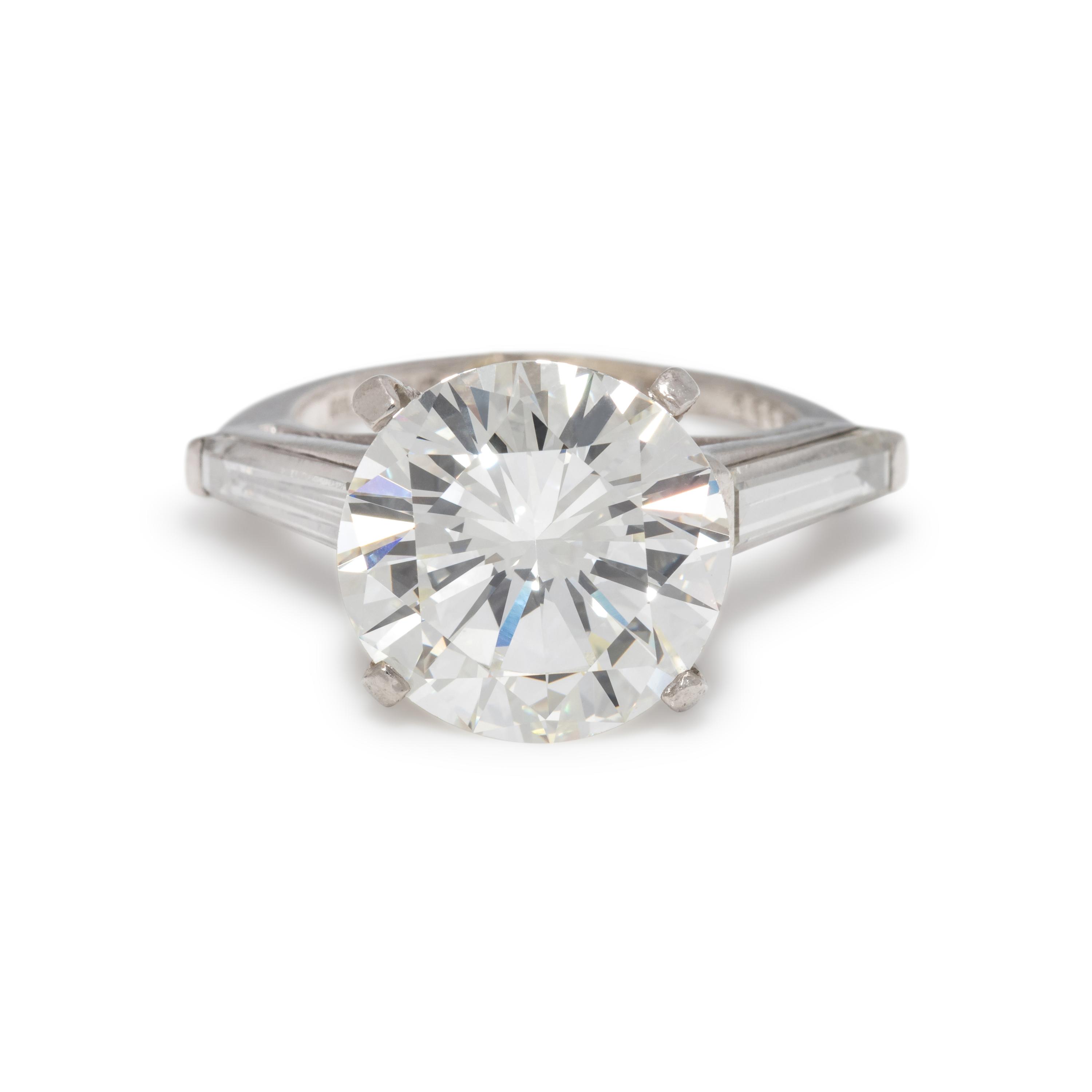 DIAMOND RING
