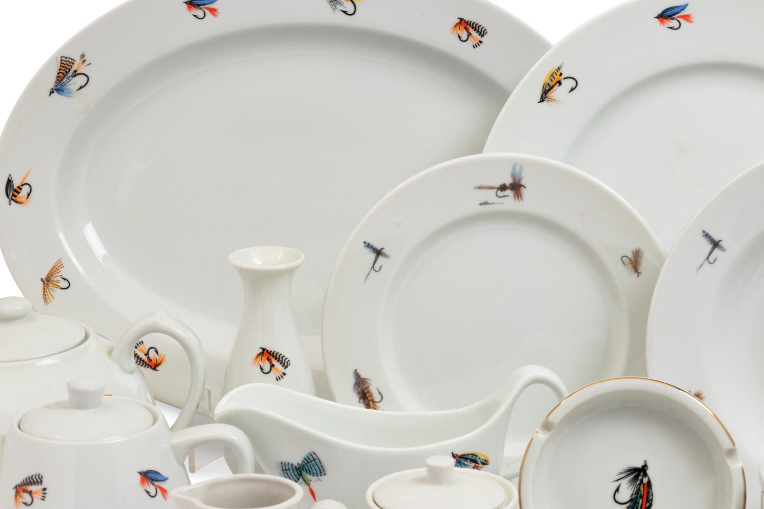 An American Porcelain Dinner Service