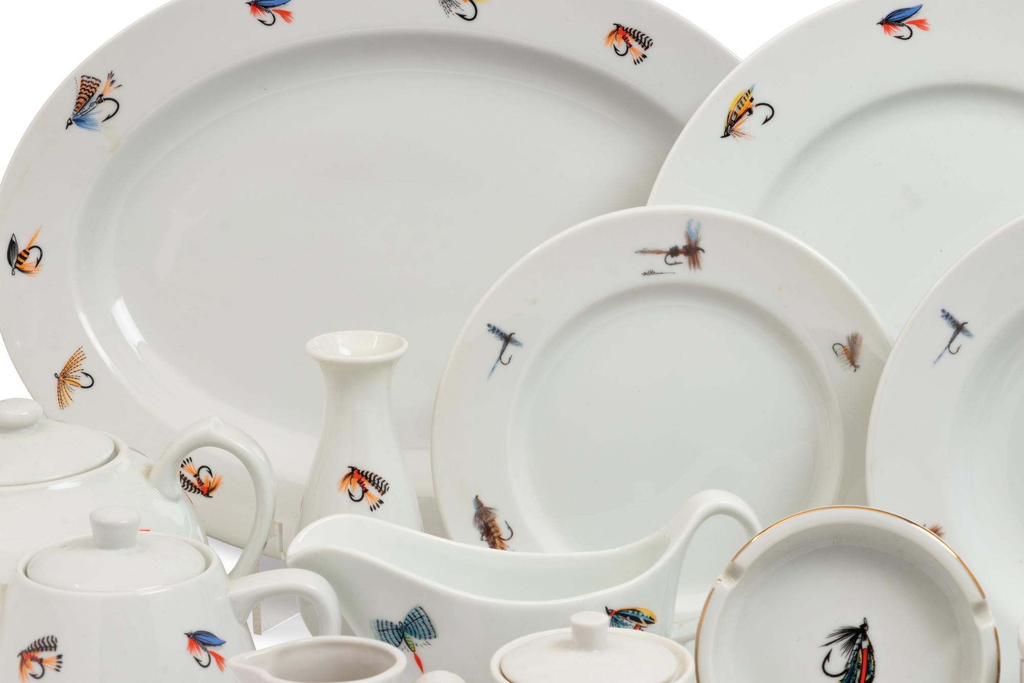 An American Porcelain Dinner Service