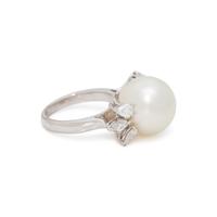 CULTURED SOUTH SEA PEARL AND DIAMOND RING