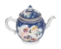 A Chinese Export Blue and White Porcelain Teapot and Cover