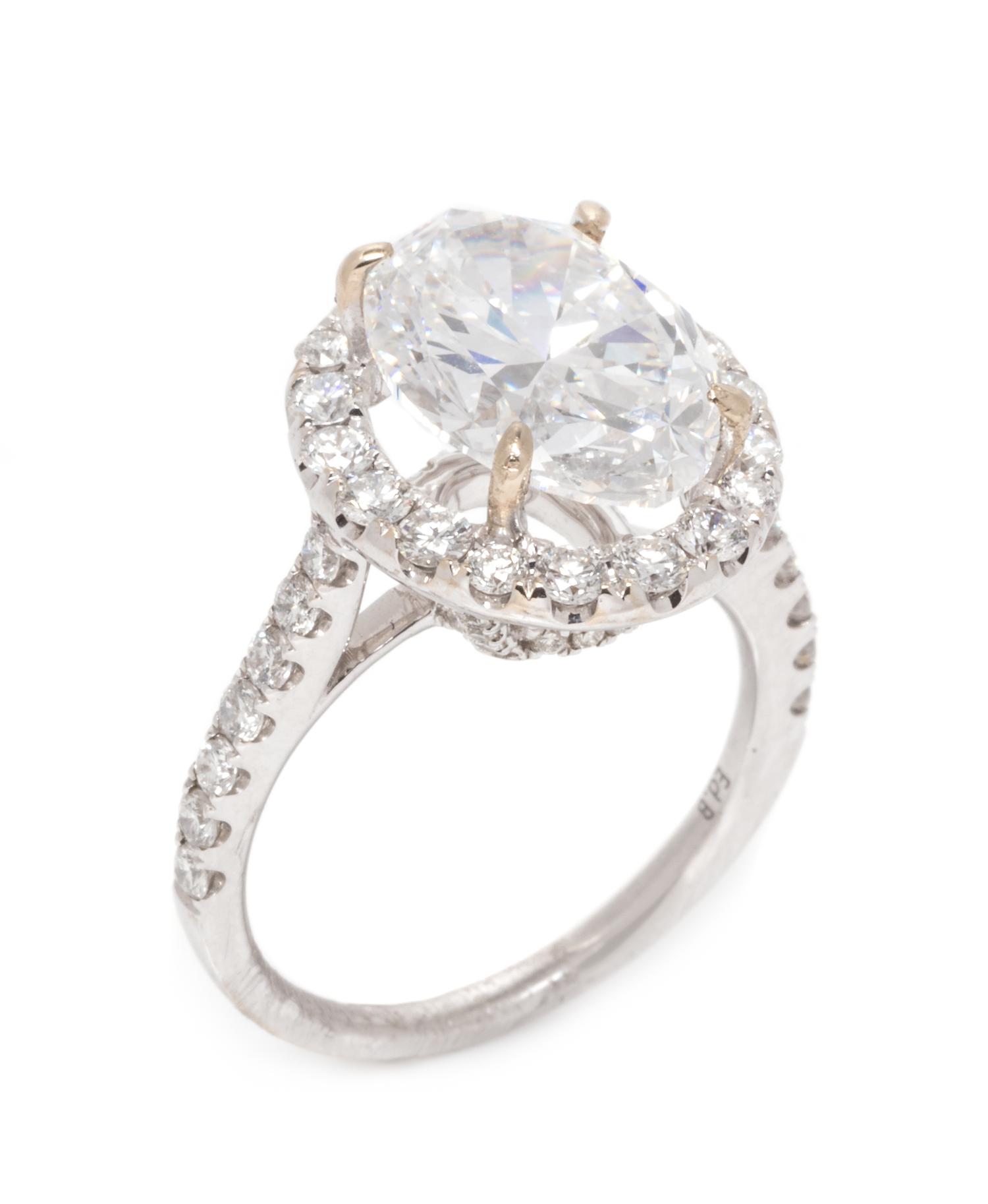 An 18 Karat White Gold and Diamond Ring, 3.85 dwts.