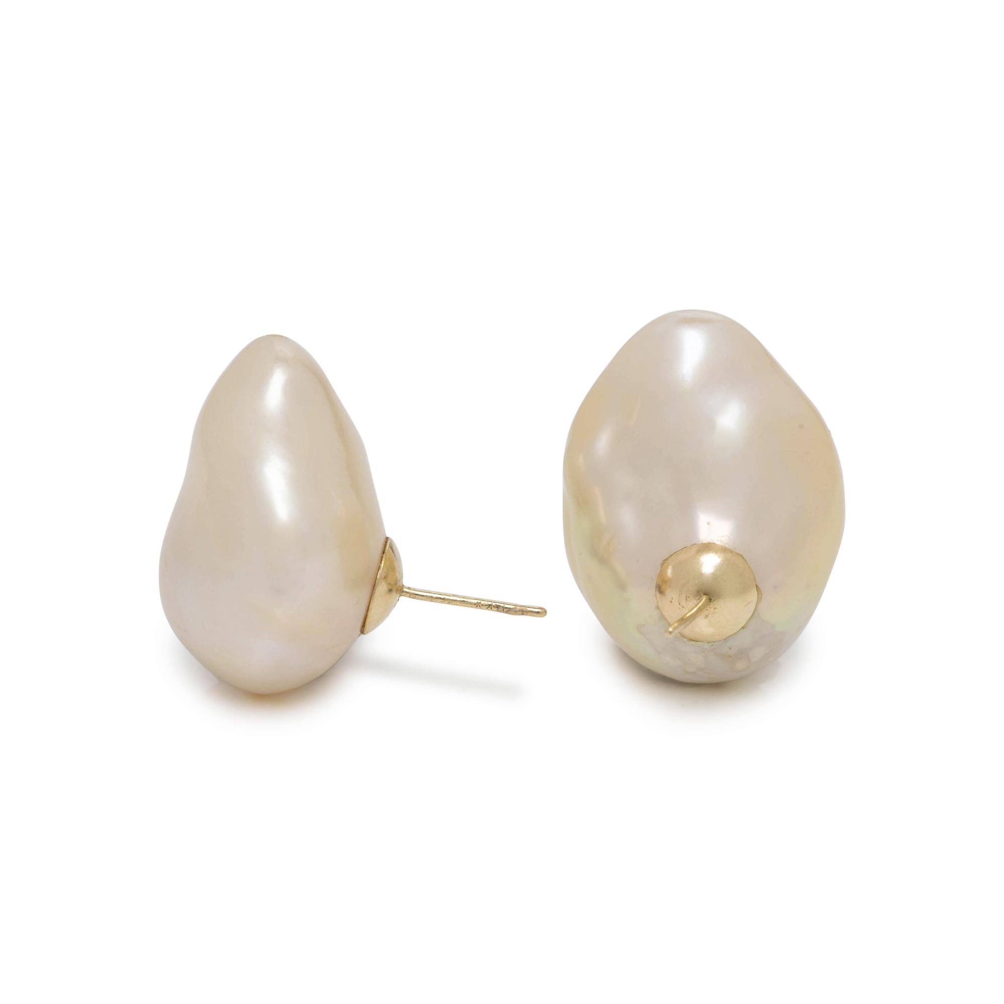 CULTURED BAROQUE PEARL SET