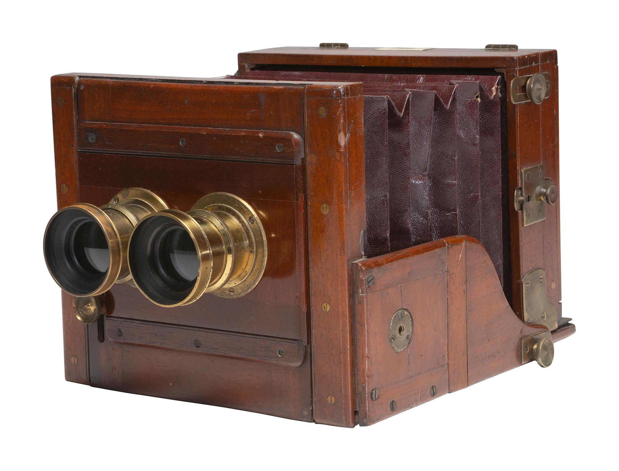 [CAMERAS]. English stereo tailboard camera with matching brass lenses.