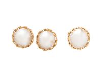 COLLECTION OF YELLOW GOLD AND MABÉ CULTURED PEARL JEWELRY