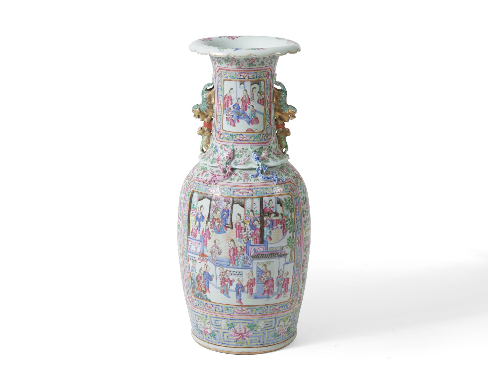 A very large Chinese export Famille Rose-decorated porcelain vase, 19th century