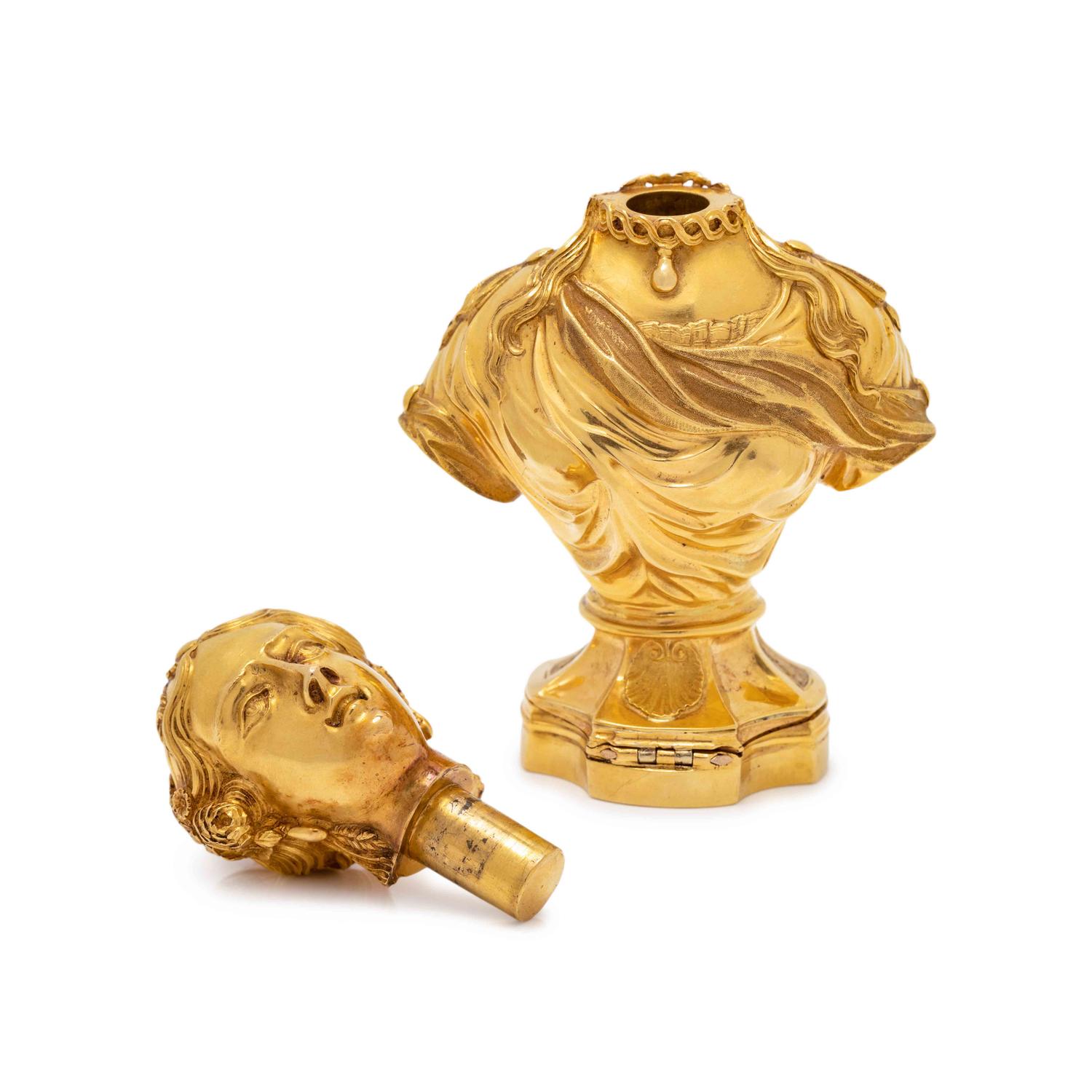 A French Gold Figural Compound Scent Flask, Snuff Box and Hand-Seal of Ducal Interest
