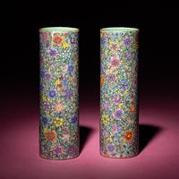 A Pair of Chinese Famille Rose 'Mille Fleur' Porcelain Brush Holders, Early 20th Century — 民國 粉彩百花不落地筆筒一對
