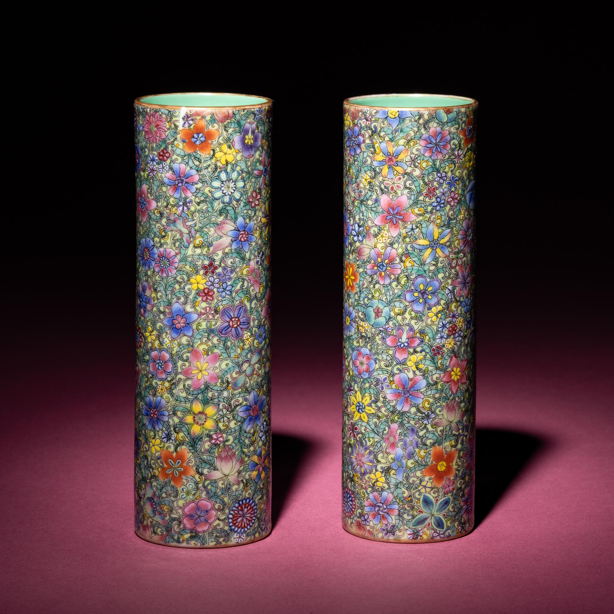 A Pair of Chinese Famille Rose 'Mille Fleur' Porcelain Brush Holders, Early 20th Century — 民國 粉彩百花不落地筆筒一對