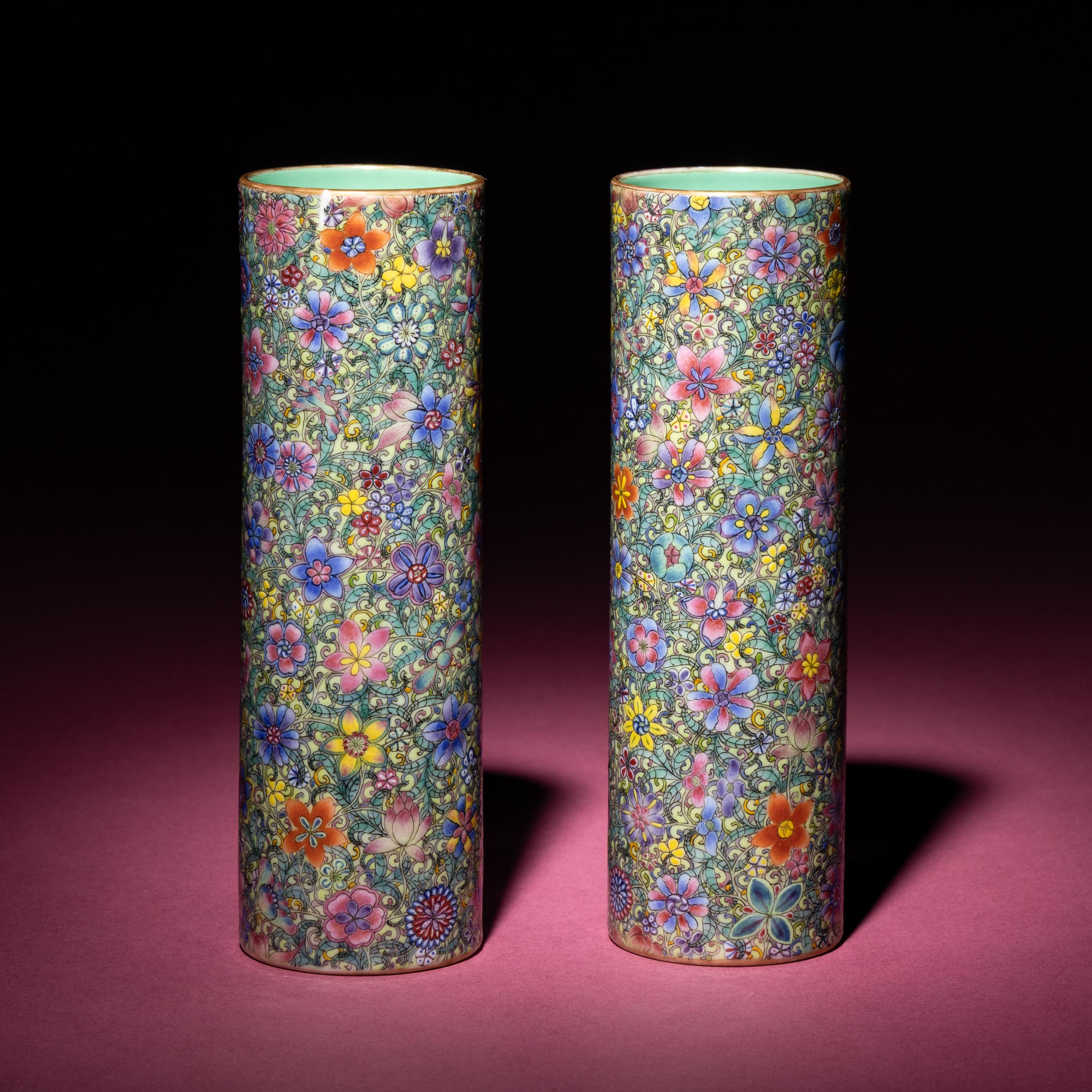 A Pair of Chinese Famille Rose 'Mille Fleur' Porcelain Brush Holders, Early 20th Century — 民國 粉彩百花不落地筆筒一對
