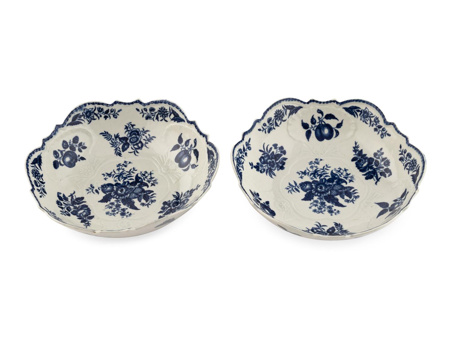 A Pair of Worcester Porcelain Bowls