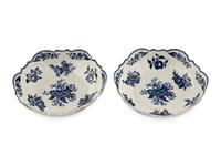 A Pair of Worcester Porcelain Bowls