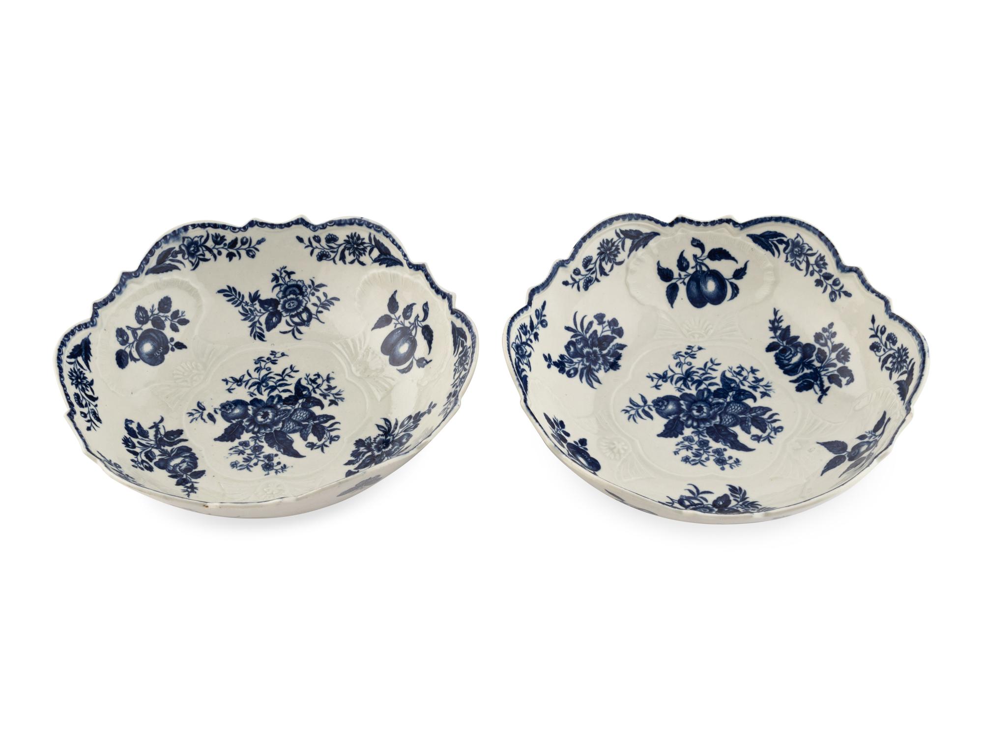 A Pair of Worcester Porcelain Bowls