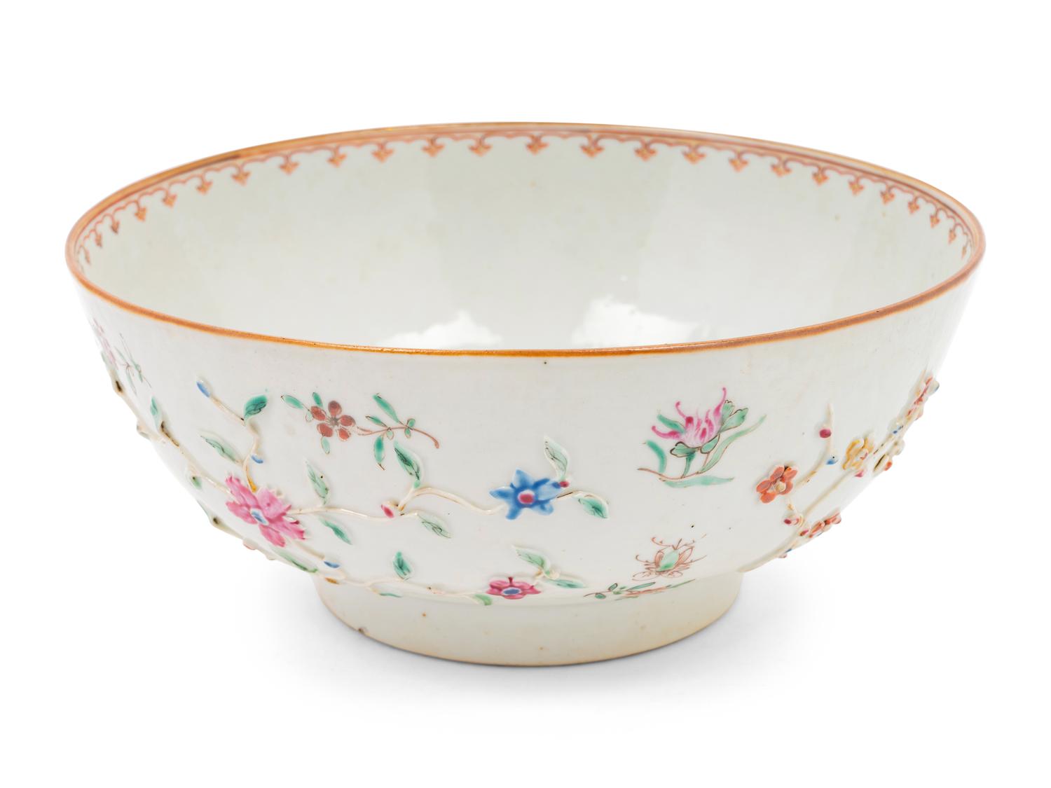 A Chinese Export Porcelain Bowl