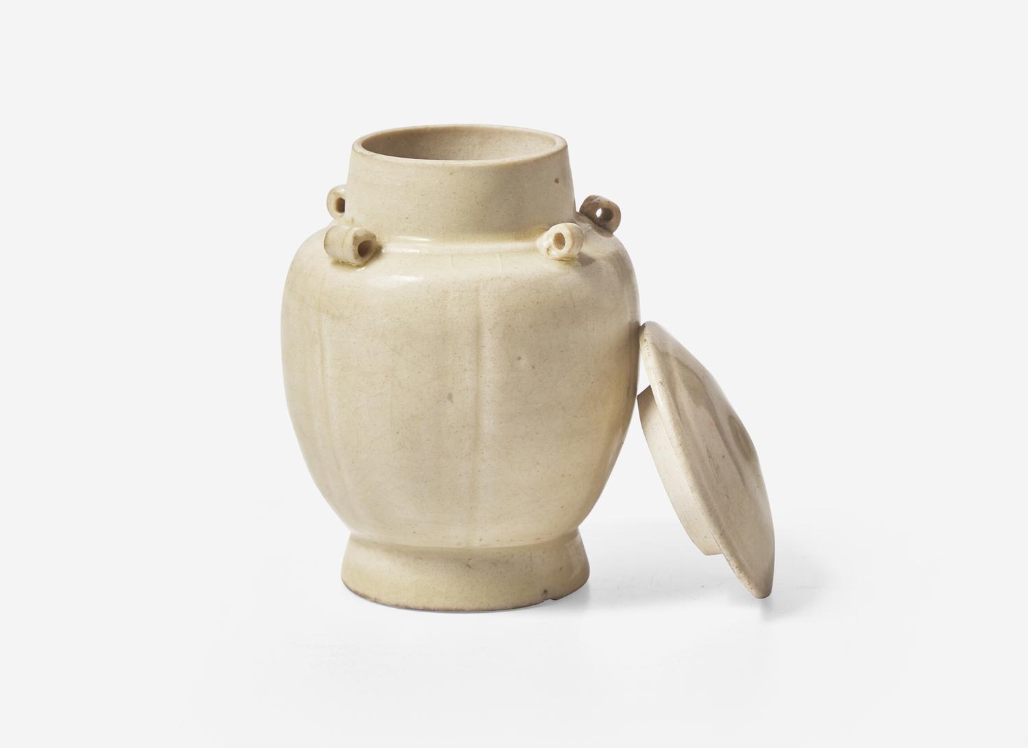Five Assorted Chinese Ceramic Items