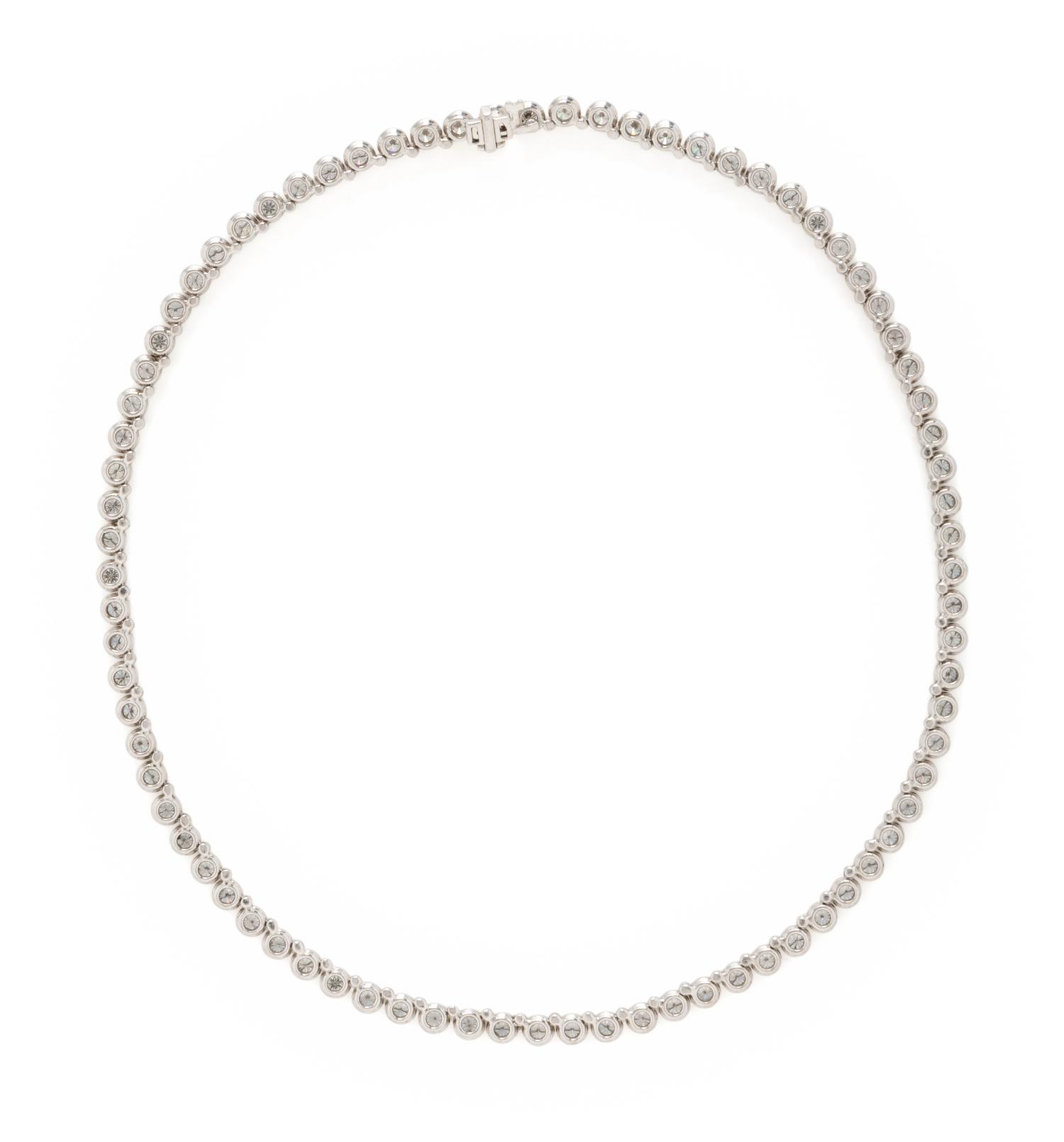 DIAMOND LINE NECKLACE