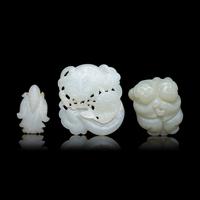 Three Chinese Jade Figures, 19th-20th Century 晚清-民國 玉把件三枚