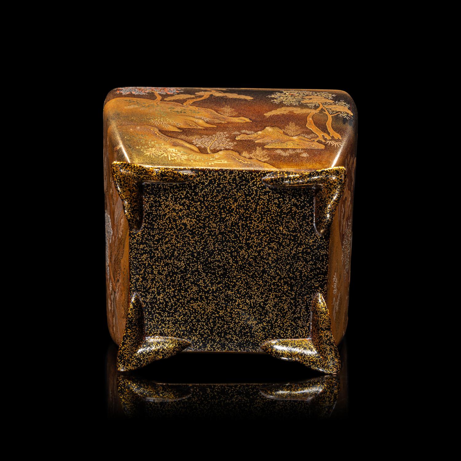 A Japanese Gold Lacquer Incense Burner, Koro, 19th Century