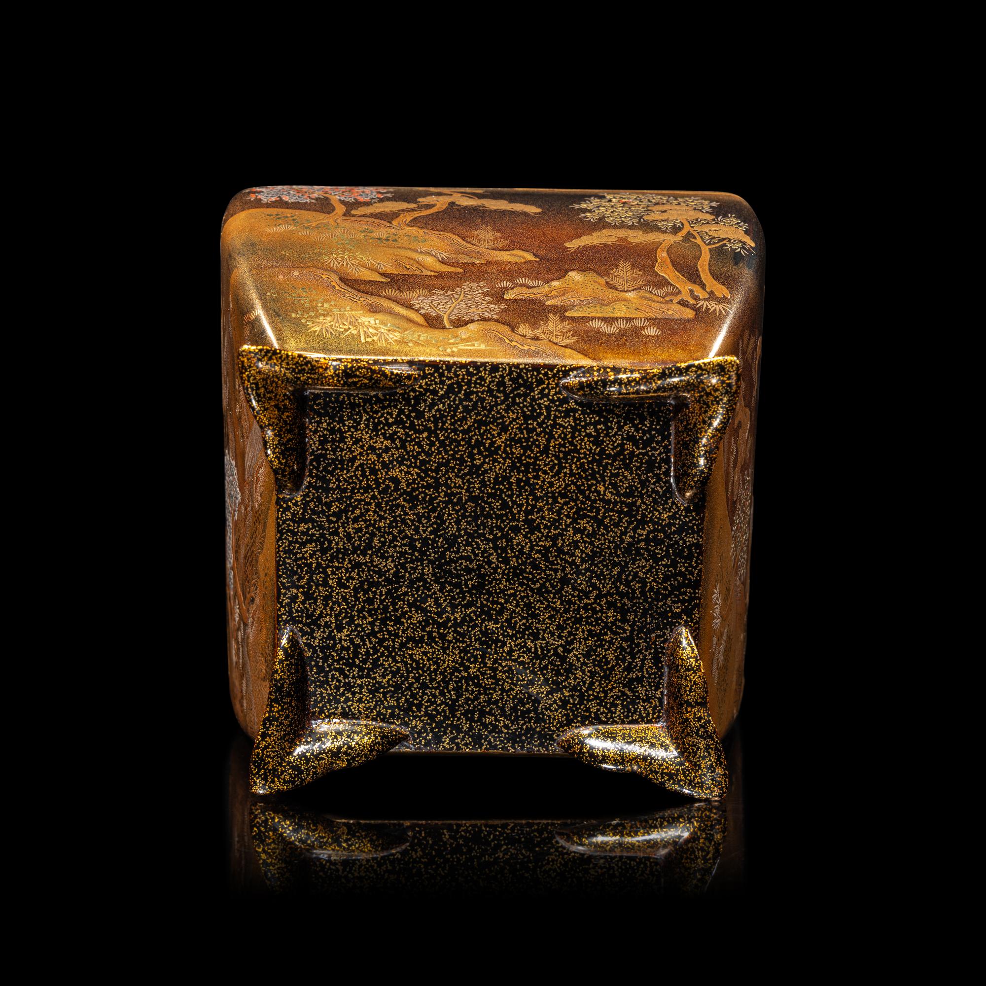 A Japanese Gold Lacquer Incense Burner, Koro, 19th Century