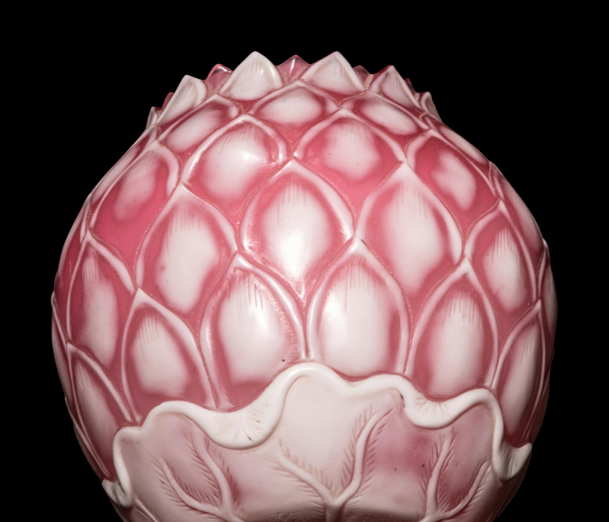 A Chinese Peking Glass 'Lotus' Brushwasher