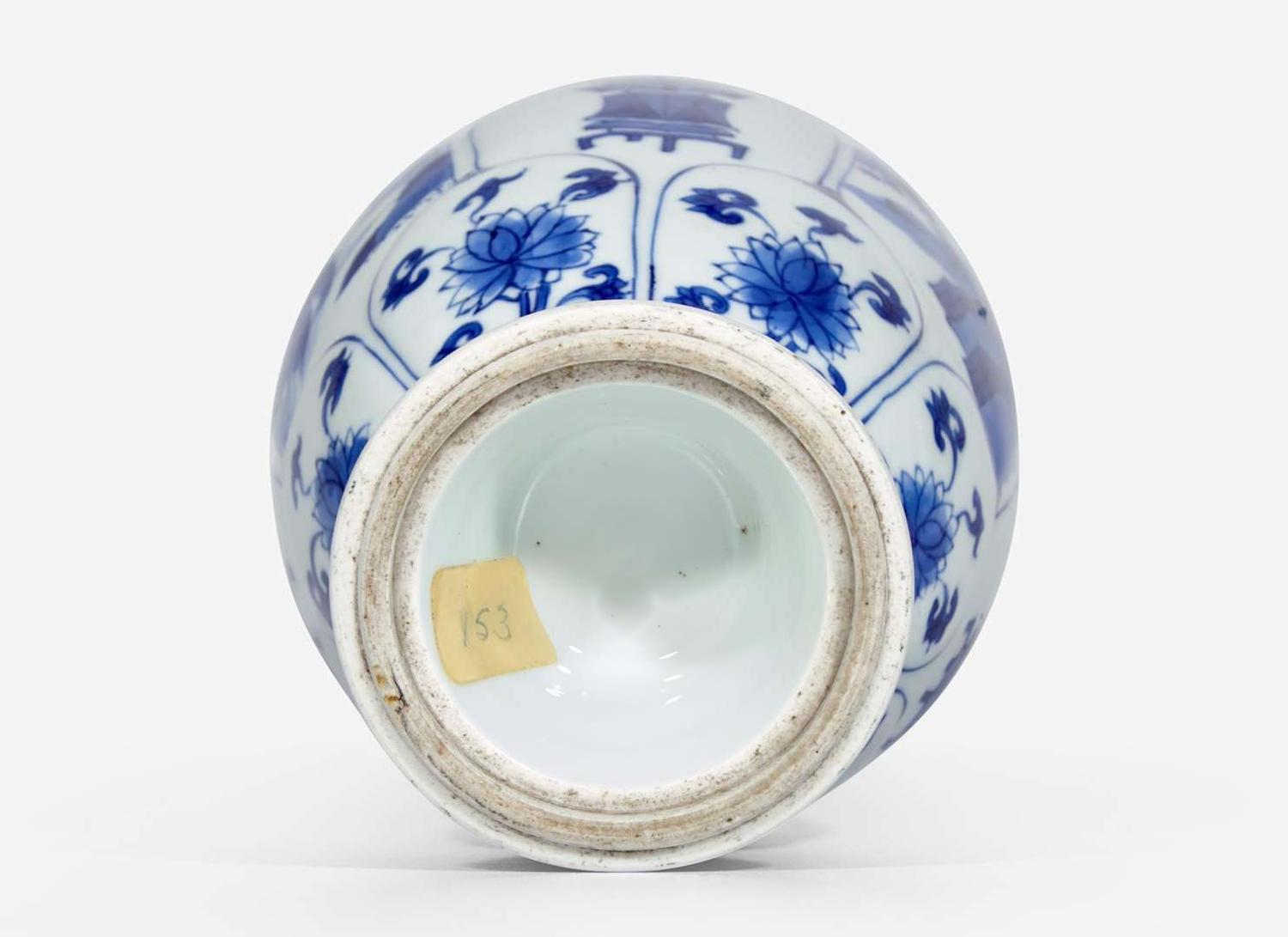 A Chinese blue and white ovoid footed jar, Kangxi period 青花橄欖瓶 清 康熙