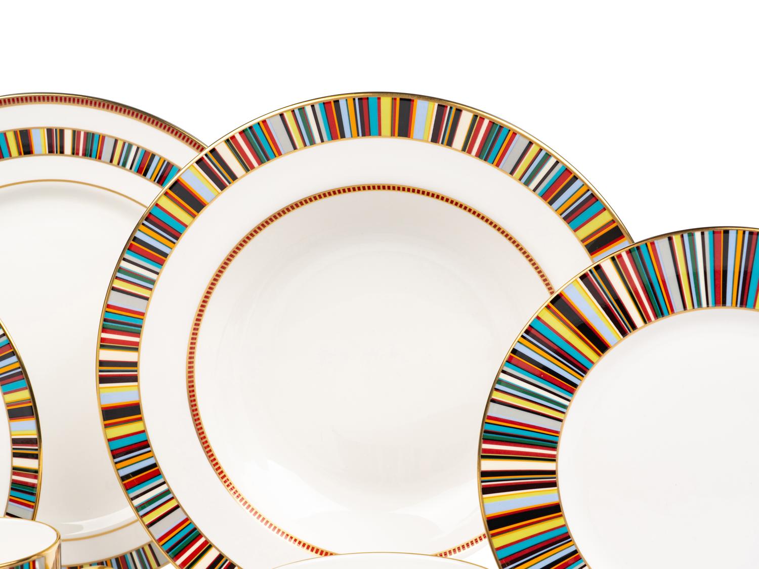A Paul Smith for Thomas Goode Porcelain Dinner Service