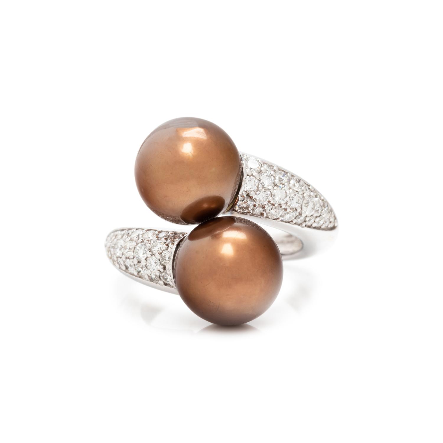 CULTURED BROWN PEARL AND DIAMOND RING