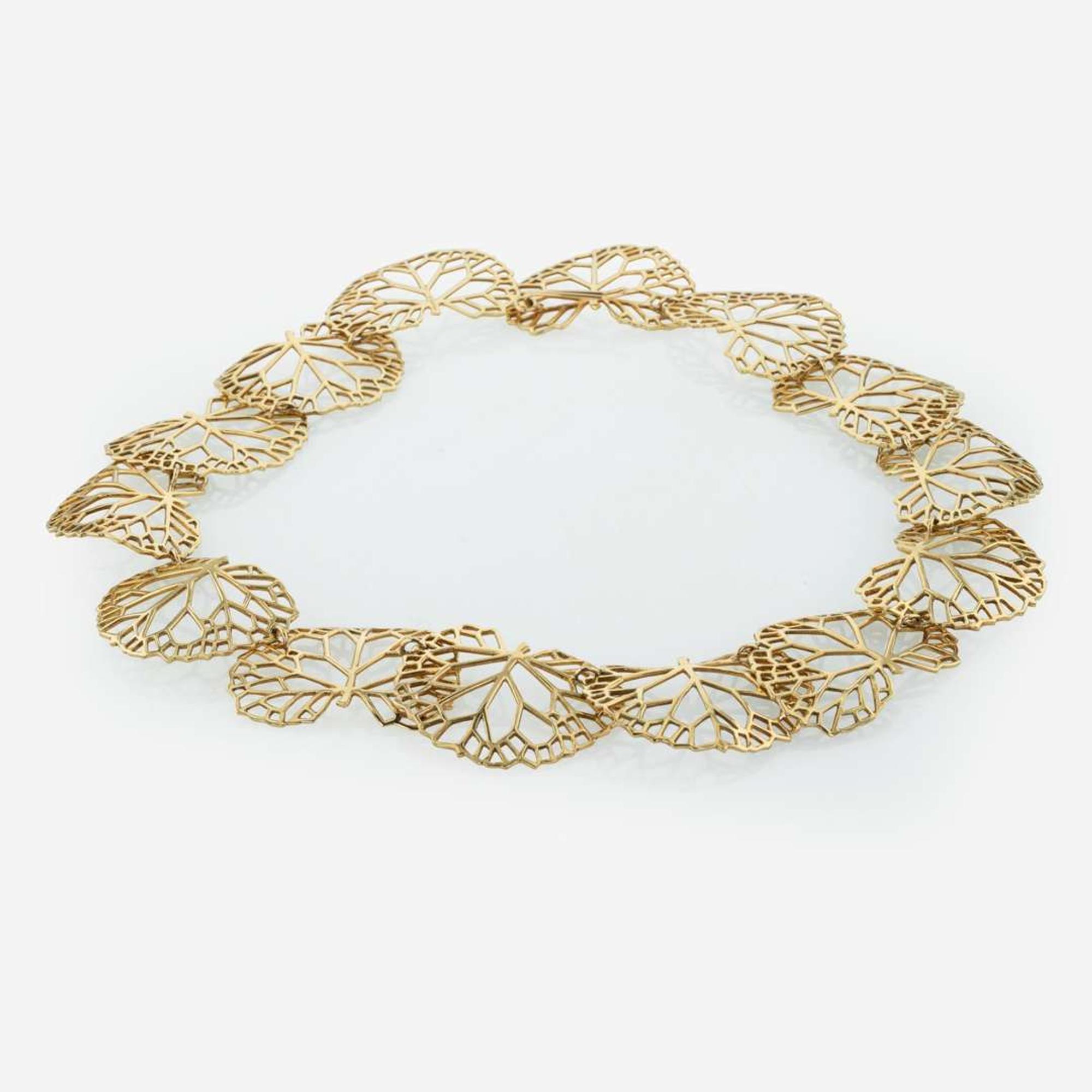 An 18K Yellow Gold Lily Pad Leaf Link Necklace by Angela Cummings Studios