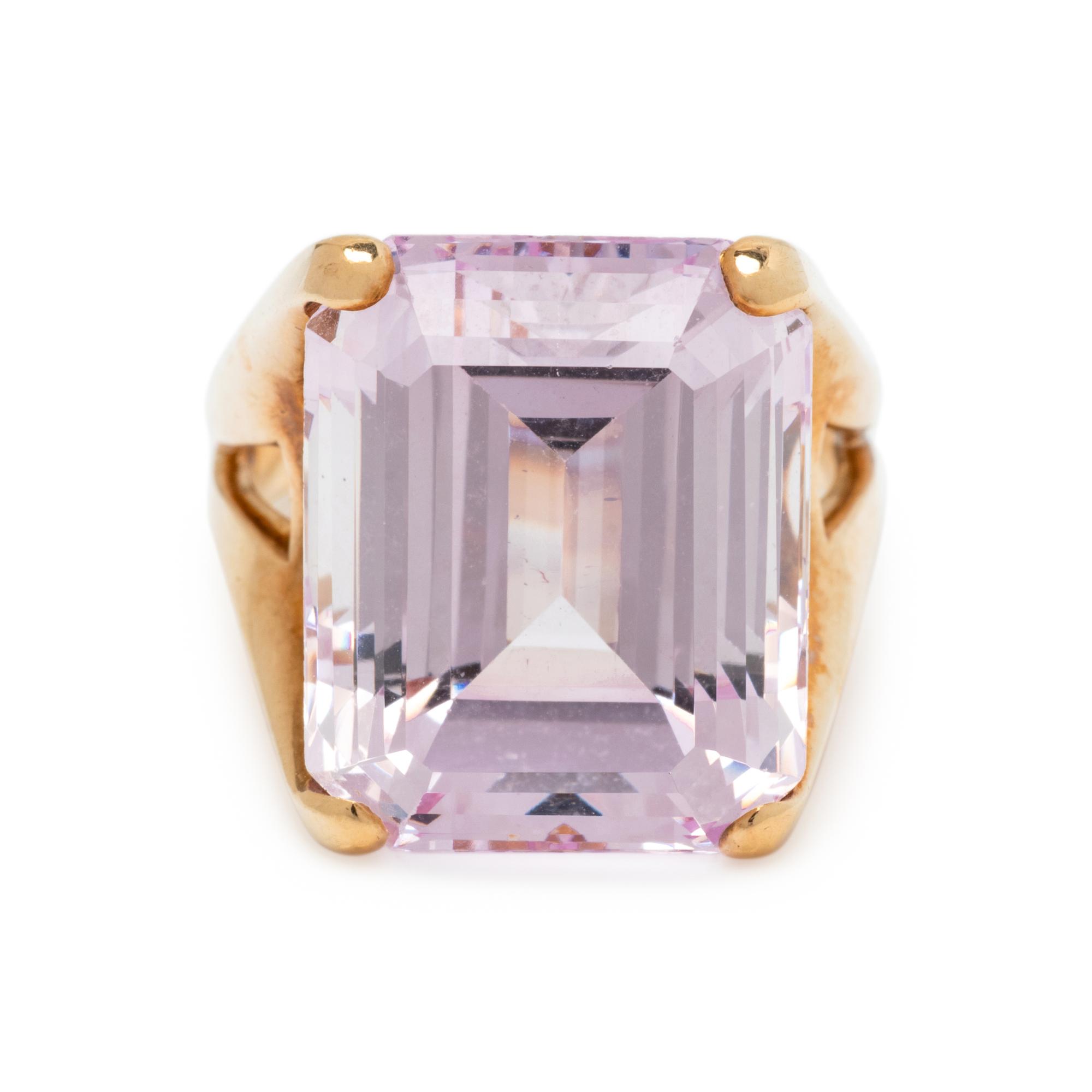 YELLOW GOLD AND PINK GLASS RING